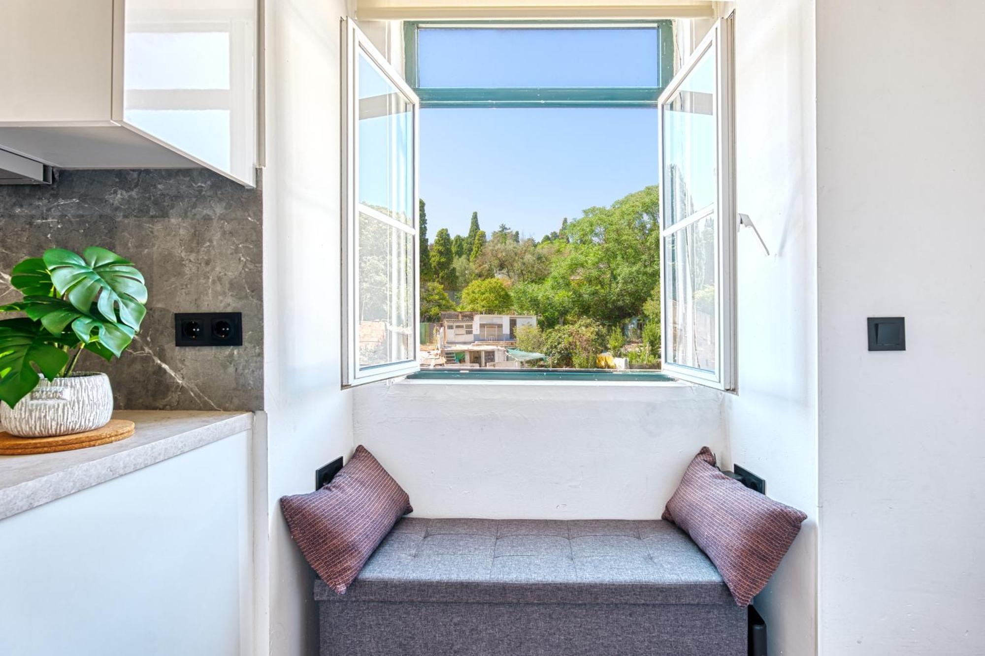 Historic Gem & Modern Loft In The Heart Of Lisbon Appartement Buitenkant foto